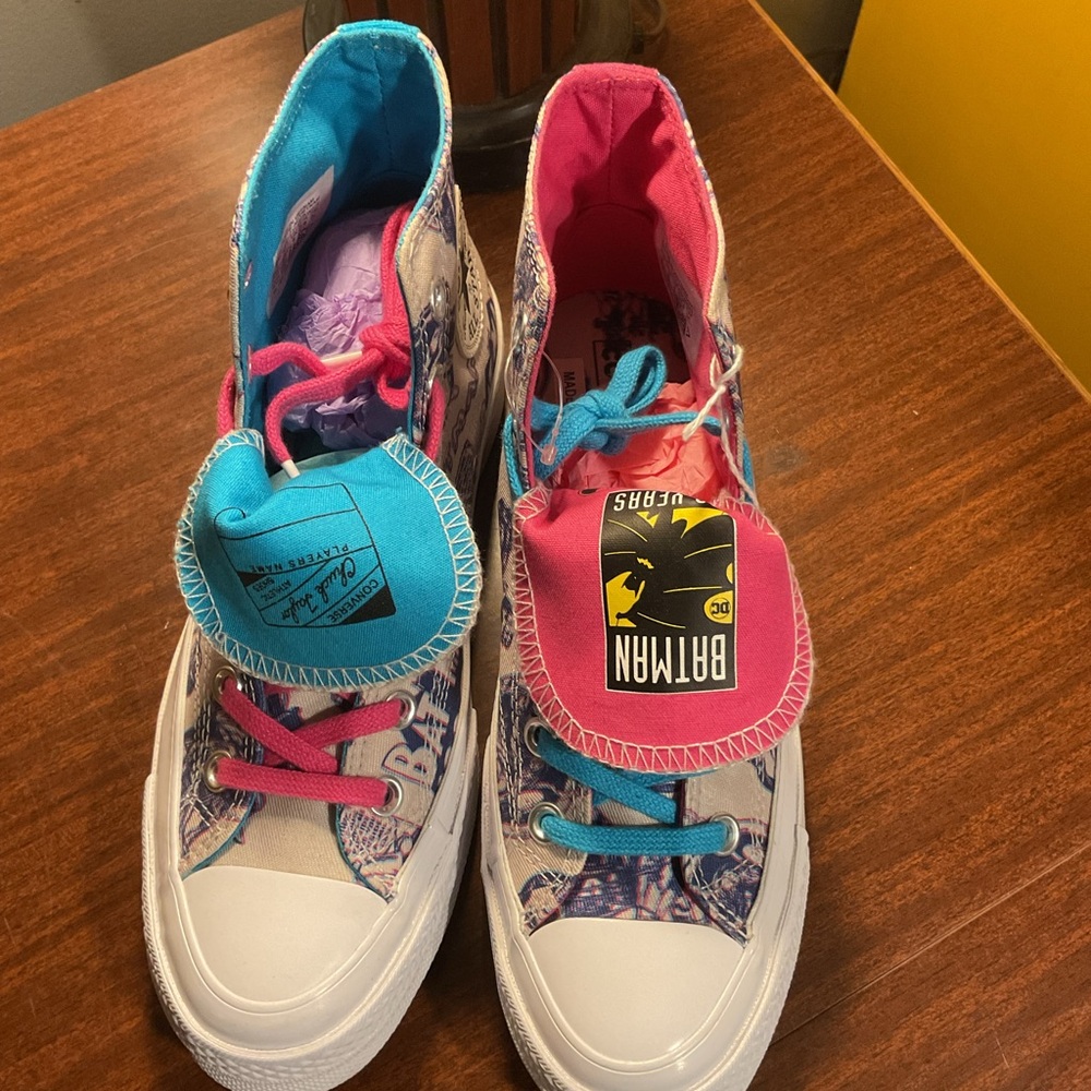Converse Batman High-Top Sneakers - Pink and Blue - Picture 2 of 9